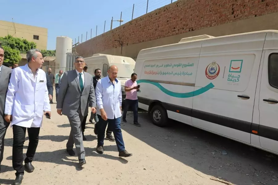 محافظ الجيزة خلال زيارته لمستشفى الحوامدية